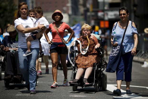 Nova York faz 1ª marcha do Orgulho das Pessoas com Deficiência Física