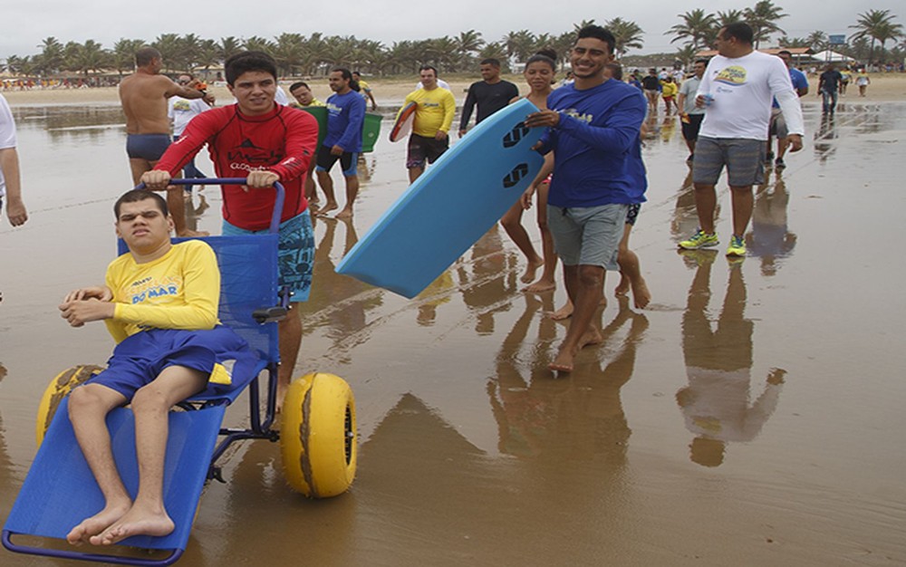 Projeto Praia para Todos, em Aracaju (SE) (Foto: Marco Vieira/PMA)